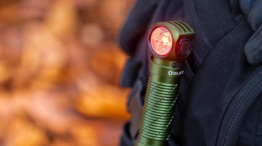 Nabíjecí čelovka Olight Perun 3 - zelená