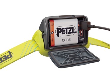 Čelovka Petzl Tikka Core 2022 - modrá